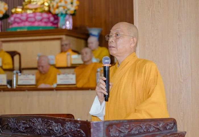 Thượng tọa Thích Huệ Khai phát biểu khai mạc 