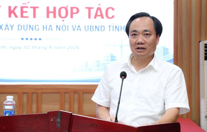 PGS,TS Phạm Xuân Anh, Bí thư Đảng ủy Trường Đại học Xây dựng Hà Nội trình bày nội dung hợp tác.