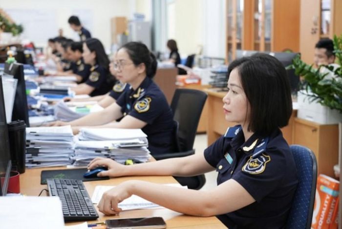 Hải quan hướng dẫn thực thi ngay loạt thủ tục mới theo Nghị quyết số 19/2026/NQ-CP. Ảnh: CTV