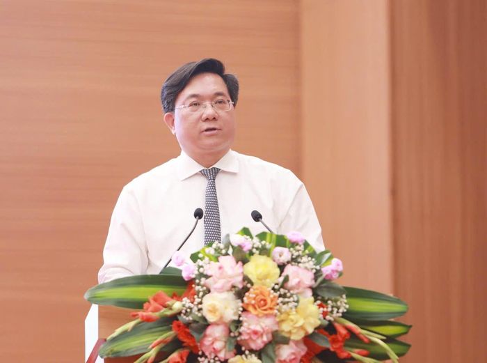 Ông Trần Duy Đông- Chủ tịch UBND tỉnh Phú Thọ phát biểu tại hội nghị