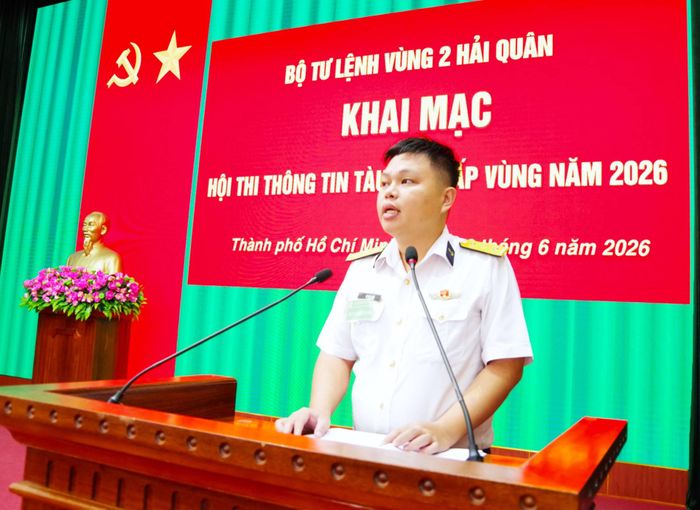 Đại diện Ban Giám khảo phát biểu hứa hẹn.