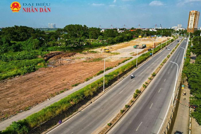 Sau khi hoàn thành, Công viên công cộng Phú Thượng được kỳ vọng trở thành điểm du lịch hấp dẫn ven sông phía Bắc Thủ đô, đồng thời tạo điểm kết nối cảnh quan và không gian sinh hoạt cộng đồng dọc trục sông Hồng