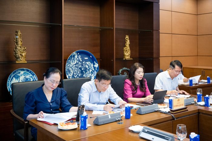 Các Phó Chủ nhiệm Văn phòng Quốc hội dự cuộc họp