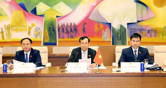 Chủ nhiệm Ủy ban Quốc phòng, An ninh và Đối ngoại, Thượng tướng Lê Tấn Tới phát biểu tại cuộc làm việc