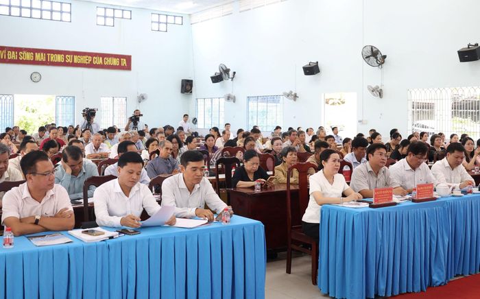 Đại diện lãnh đạo các sở, ngành và các phường Ninh Kiều, Cái Khế, Tân An dự hội nghị