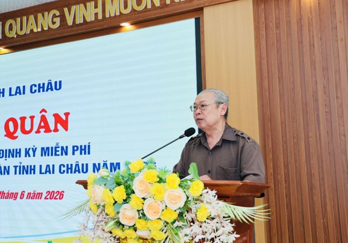 Bác Nguyễn Hữu Chỉnh - Đại diện cho Nhân dân trên địa bàn phát biểu.