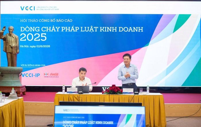 Hội thảo công bố báo cáo "Dòng chảy pháp luật kinh doanh tại Việt Nam năm 2025" với chủ đề "Hoàn thiện thể chế, khơi thông nguồn lực trong kỷ nguyên mới". Ảnh: BTC.