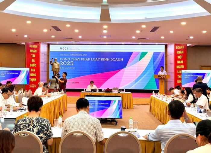 Theo lãnh đạo VCCI, chúng ta đã chứng kiến tốc độ xây dựng pháp luật nhanh chưa từng có. Chỉ trong 3 kỳ họp, Quốc hội đã thông qua tới 89 đạo luật, một con số kỷ lục trong lịch sử lập pháp gần đây