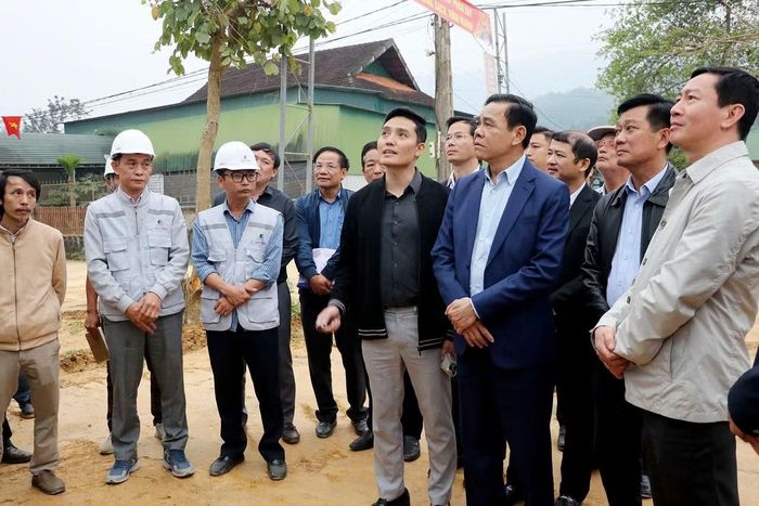 Đồng chí Võ Trọng Hải, Chủ tịch UBND tỉnh Nghệ An trực tiếp kiểm tra, đôn đốc tại các công trình trọng điểm.