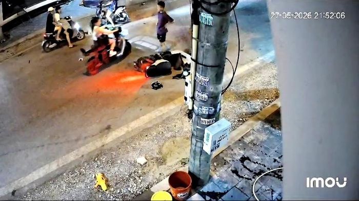 Hiện trường vụ hành hung nam sinh lớp 8. Ảnh: Cắt từ clip