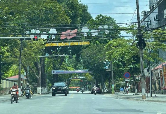Thời tiết các khu vực trong tỉnh ngày 3/6/2026 đêm và sáng có mưa rào nhẹ và dông ở vài nơi.