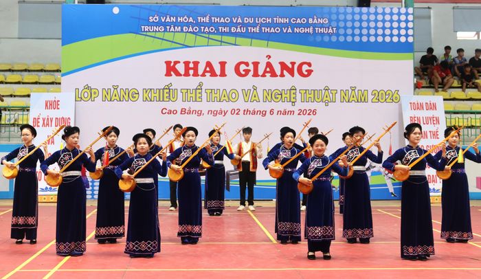 Tiết mục văn nghệ chào mừng lễ khai giảng các lớp năng khiếu hè năm 2026.