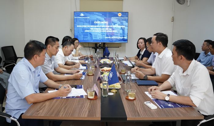 Đoàn công tác khảo sát và làm việc tại Công ty cổ phần Tà Lùng Quang Minh.