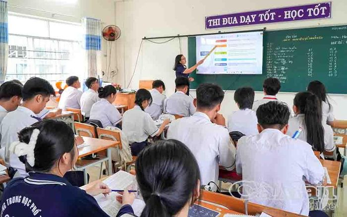  Học sinh lớp 12 ở Cà Mau bước vào giai đoạn tăng tốc ôn tập trước Kỳ thi tốt nghiệp THPT năm 2026.