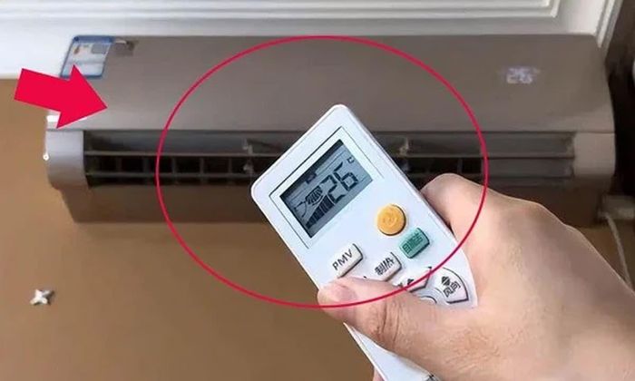 Không bật điều hòa quá thấp, mà nên để khoảng 25-26 độ. Ảnh minh họa