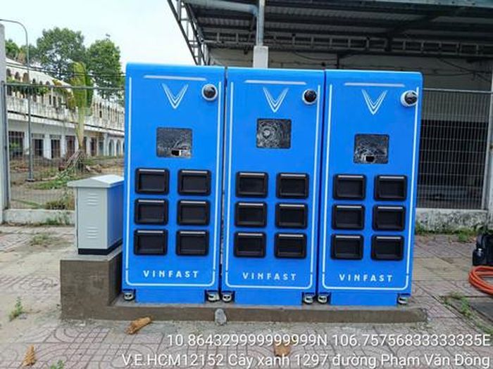 Một số tủ đổi pin bị đối tượng đập phá hư hỏng