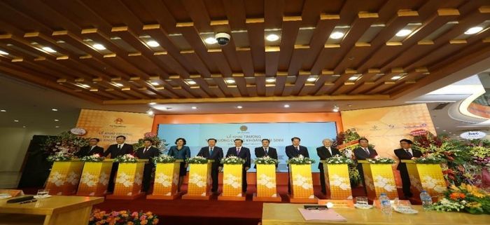 Khai trương Thị trường chứng khoán phái sinh (năm 2018).
