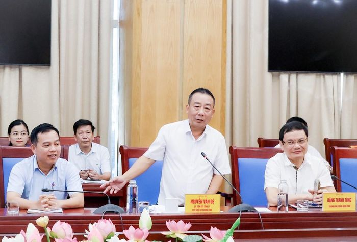 Phó Chủ tịch UBND tỉnh Nghệ An Nguyễn Văn Đệ yêu cầu các sở, ngành, đơn vị tập trung thực hiện, đảm bảo nghiêm túc và kịp thời các nội dung, nhiệm vụ đã giao. (Ảnh: NAG)