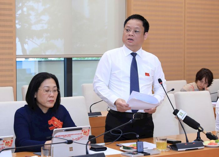 Đại biểu Vũ Minh Tuấn phát biểu thảo luận. Ảnh: Thành Thái