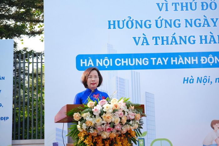 Ủy viên Ban Thường vụ Thành ủy, Chủ tịch Ủy ban MTTQ Việt Nam thành phố Hà Nội Bùi Huyền Mai phát biểu. Ảnh: Thành Trung