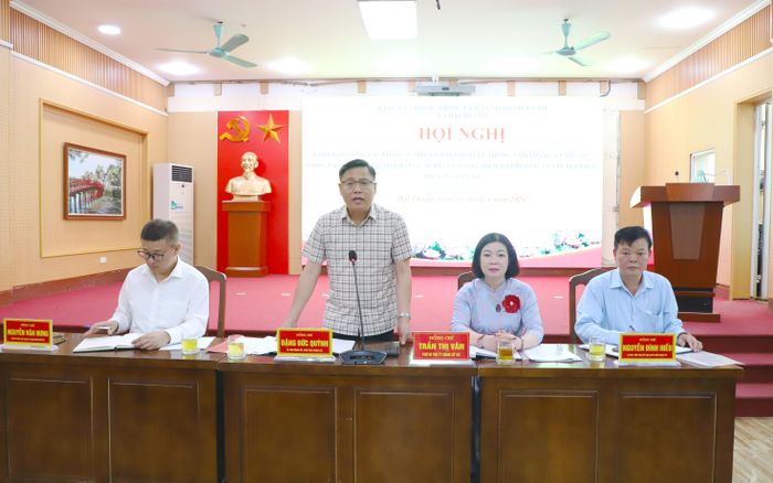 Bí thư Đảng ủy, Chủ tịch HĐND xã Đại Thanh Đặng Đức Quỳnh phát biểu tại hội nghị. Ảnh: Mai Quý