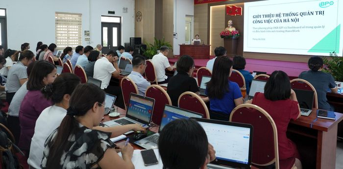 Chương trình tập huấn thu hút đông đảo cán bộ, công chức, viên chức và người lao động trên địa bàn xã tham gia. Ảnh: VT