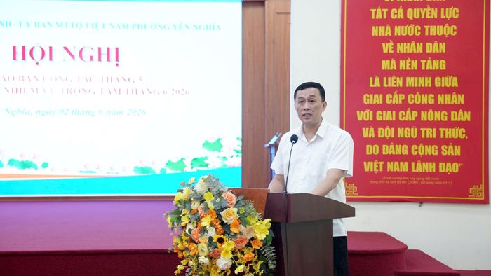 Chủ tịch UBND phường Lê Xuân Hoàn phát biểu tại hội nghị. Ảnh: Nguyễn Trọng