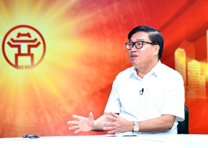 Ông Nguyễn Đức Hưng, Giám đốc Trung tâm Quản lý hạ tầng kỹ thuật, Sở Xây dựng Hà Nội chia sẻ tại Chương trình. Ảnh: Viết Thành