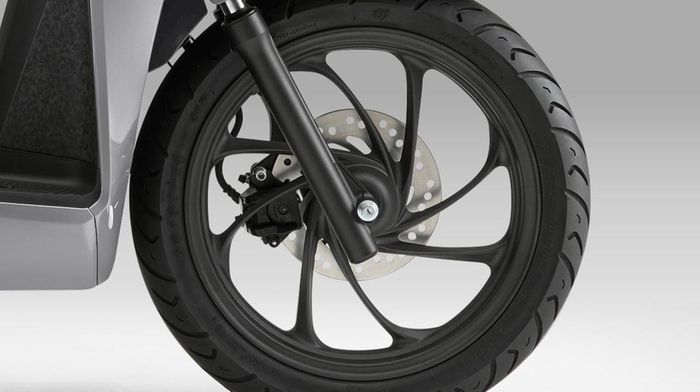 Xe tiêu thụ nhiên liệu khoảng 55,6km/lít