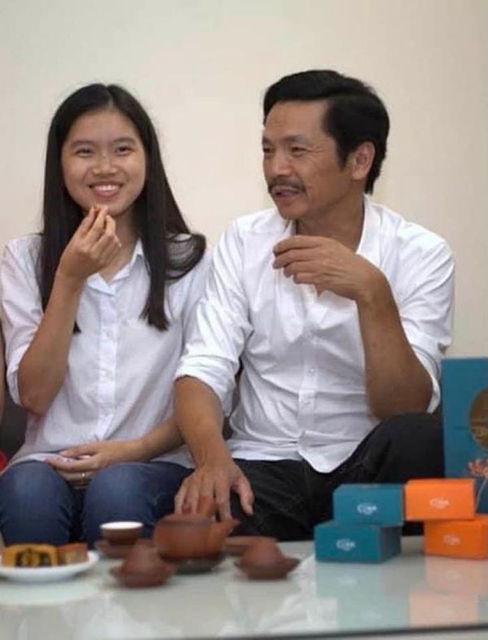 Con gái NSND Trung Anh khi còn ở Việt Nam lúc học THPT.