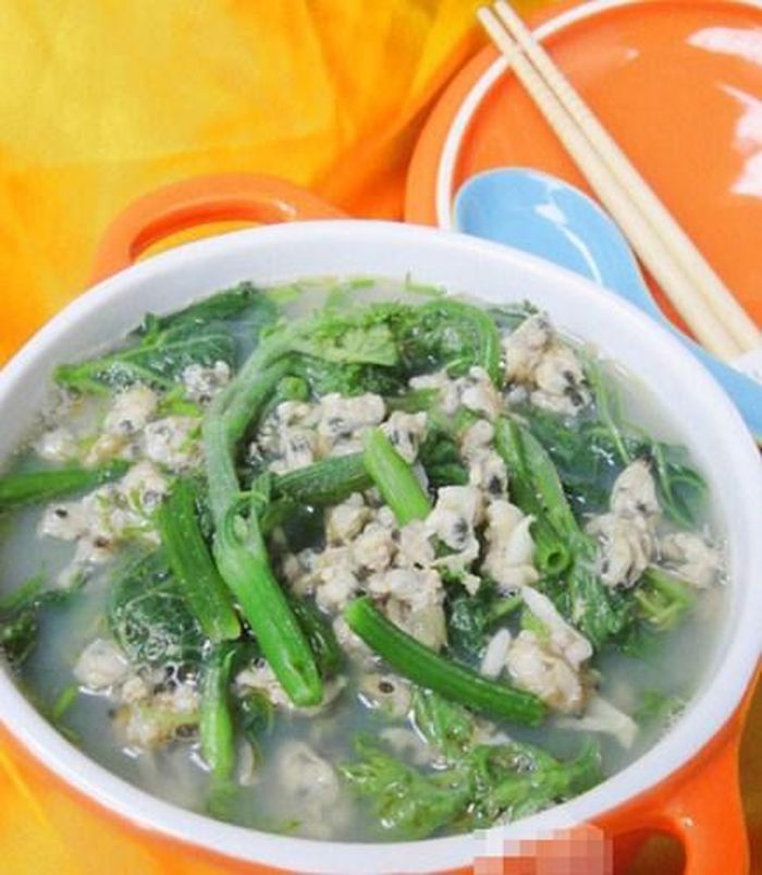 Bạn đã từng nấu canh hến chua hay nấu mồng tơi nhưng bạn đã thử canh hến nấu rau bí? Đây cũng là món ăn ngon và chế biến đơn giản.