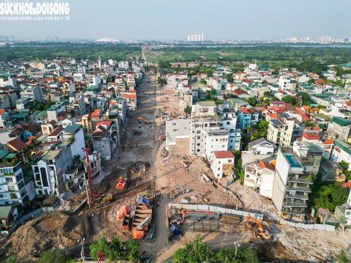 Ghi nhận đến ngày 31/5, phần lớn các công trình trong phạm vi giải phóng mặt bằng dự án cầu Tứ Liên và đường dẫn ở khu vực ngõ 310 đường Nghi Tàm (phường Hồng Hà) đã cơ bản được phá dỡ.