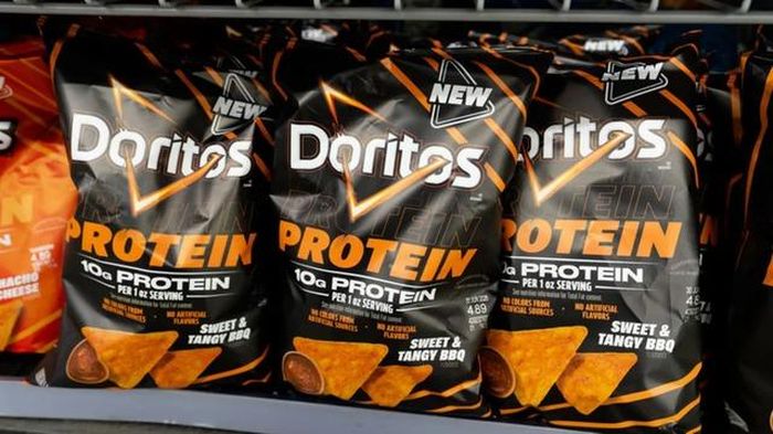 Các sản phẩm Doritos chứa protein đang được bày bán tại nhiều nơi. Ảnh: PJ McDonnell/Shutterstock