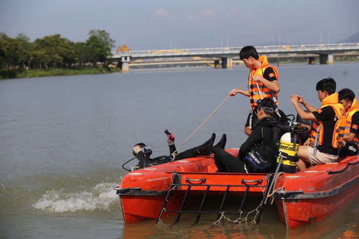 Mỗi bài tập không chỉ đòi hỏi kỹ thuật chính xác mà còn yêu cầu thể lực dẻo dai, khả năng chịu áp lực và tinh thần phối hợp đồng đội cao.