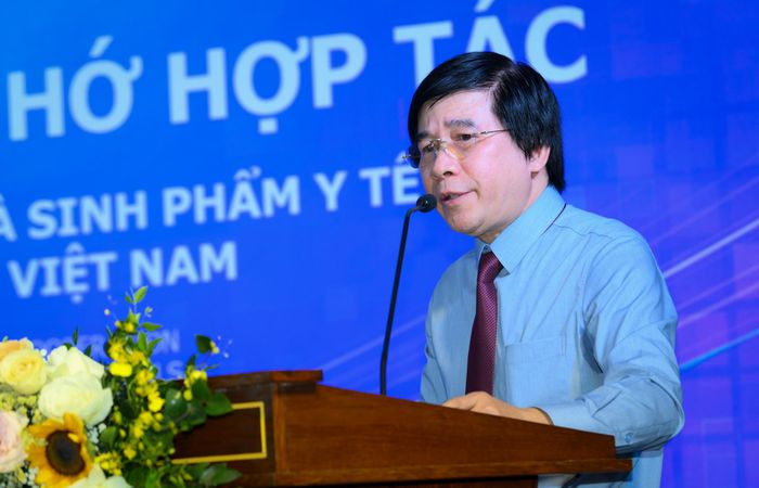BSCKII Ngô Phi Phương - Viện trưởng Viện Kiểm định Quốc gia Vắc xin và Sinh phẩm y tế phát biểu.