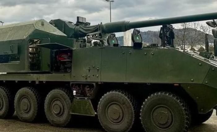 Nền tảng của hệ thống là xe bọc thép bánh lốp Piranha Heavy Mission Carrier 10x10, phương tiện có khối lượng chiến đấu 40 tấn và tải trọng 17 tấn.