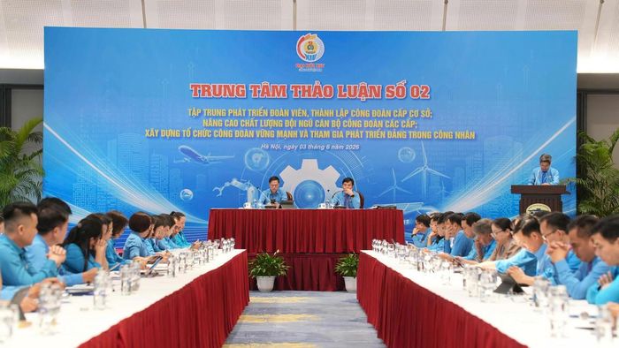 Quang cảnh tại Trung tâm thảo luận số 2. Ảnh: Quang Vinh