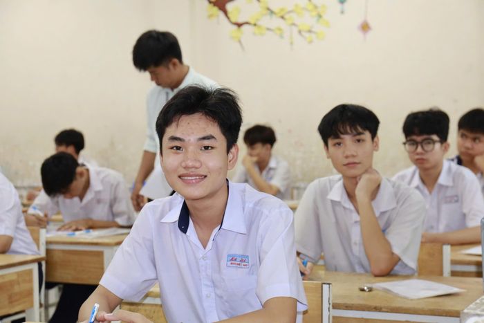 Do đề thi năm nay dễ hơn năm ngoái, điểm chuẩn được dự đoán sẽ tăng. Ảnh: NGUYỄN QUYÊN