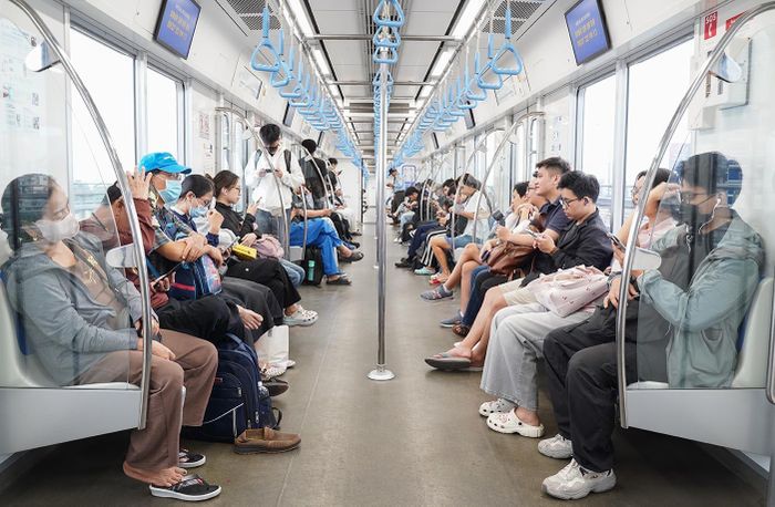  Phát triển giao thông công cộng, đô thị nén và liên kết vùng là định hướng phù hợp với đặc điểm tự nhiên và áp lực khí hậu của TP.HCM. ẢNH: THUẬN VĂN 