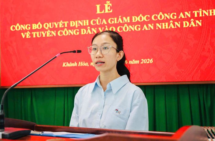  Chị Lê Thị Thùy Hân bày tỏ sự xúc động và hứa hoàn thành tốt nhiệm vụ. Ảnh: XH 