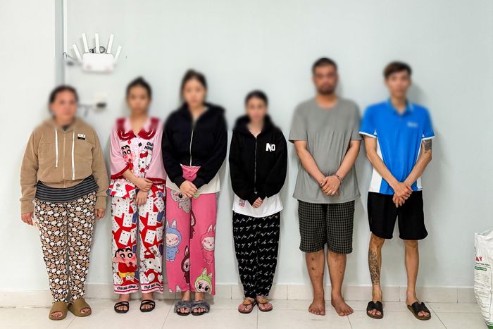  13 nam, nữ tụ tập tại 5 phòng nghỉ ở Cần Thơ, có dấu hiệu tổ chức sử dụng trái phép chất ma túy. 