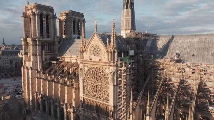 Nhà thờ Đức Bà Paris, biểu tượng kiến trúc Gothic nổi tiếng của nước Pháp. Ảnh: designboom