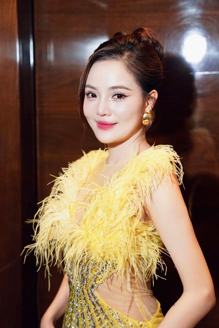 Ca sĩ Tống Linh