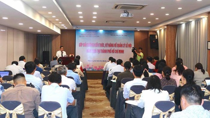 Quang cảnh Lễ khai giảng Lớp bồi dưỡng