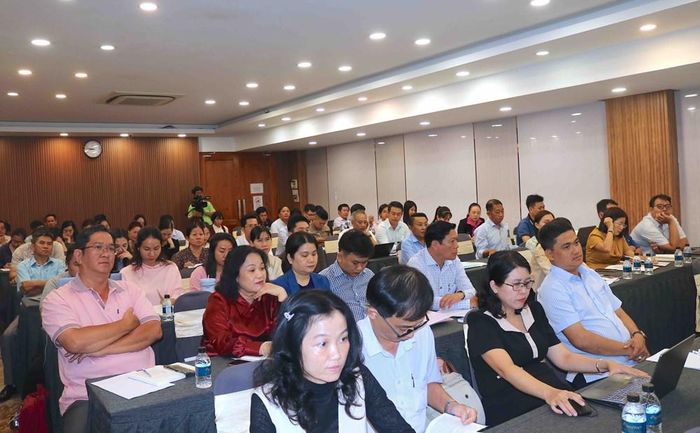 Trong khuôn khổ Lớp bồi dưỡng, các học viên sẽ có những ngày học lý thuyết và đi nghiên cứu học tập thực tế bổ ích