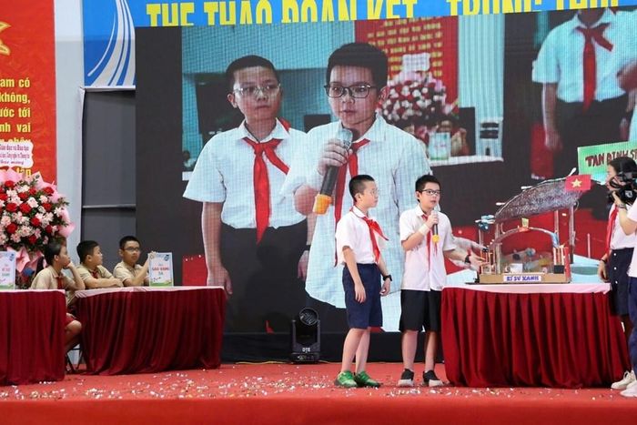 “Hệ thống tưới tự động thông minh” được lập trình IoT do nhóm Kỹ sư xanh trường TH Tân Định trình bày tại ngày hội Sở hữu trí tuệ 2026 với chủ đề “Sở hữu trí tuệ và thể thao”