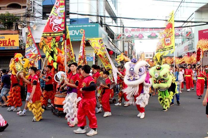 Nghệ thuật múa lân sư rồng của người Hoa ở An Giang
