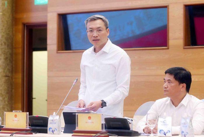 Thiếu tướng Nguyễn Quốc Toản, Chánh Văn phòng, Người phát ngôn Bộ Công an trả lời câu hỏi của phóng viên các cơ quan thông tấn, báo chí. Ảnh: Phạm Kiên – TTXVN