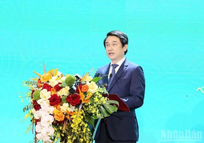 Thứ trưởng Ngoại giao Lê Anh Tuấn phát biểu ý kiến.