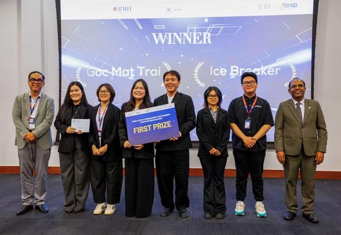 Giải Nhất trong hạng mục “Vận động và tiếng nói dư luận trong quan hệ công chúng”. (Hình: RMIT)